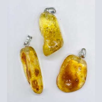 Amber tumbled pendant