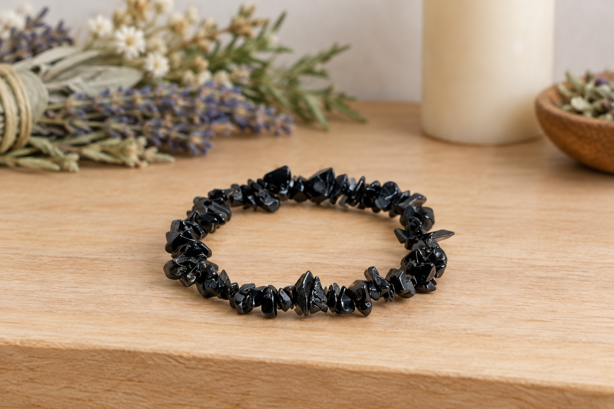 Obsidian bracelet styled context
