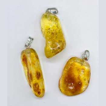 Amber tumbled pendant