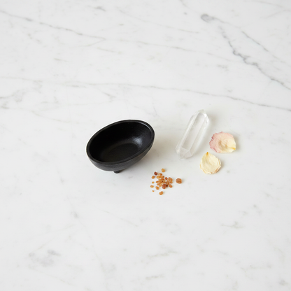 Oval Cast Iron Cauldron – Marble Flat-Lay