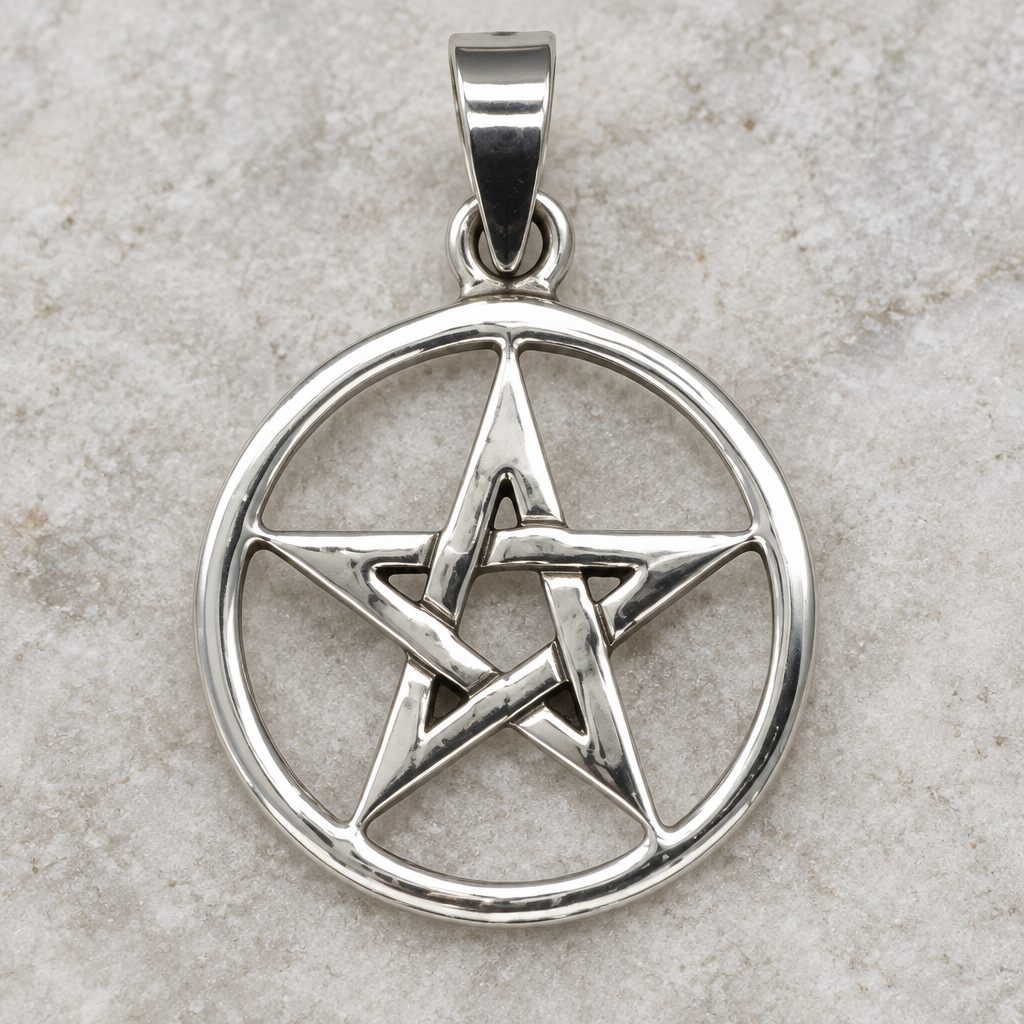 Pendant detail