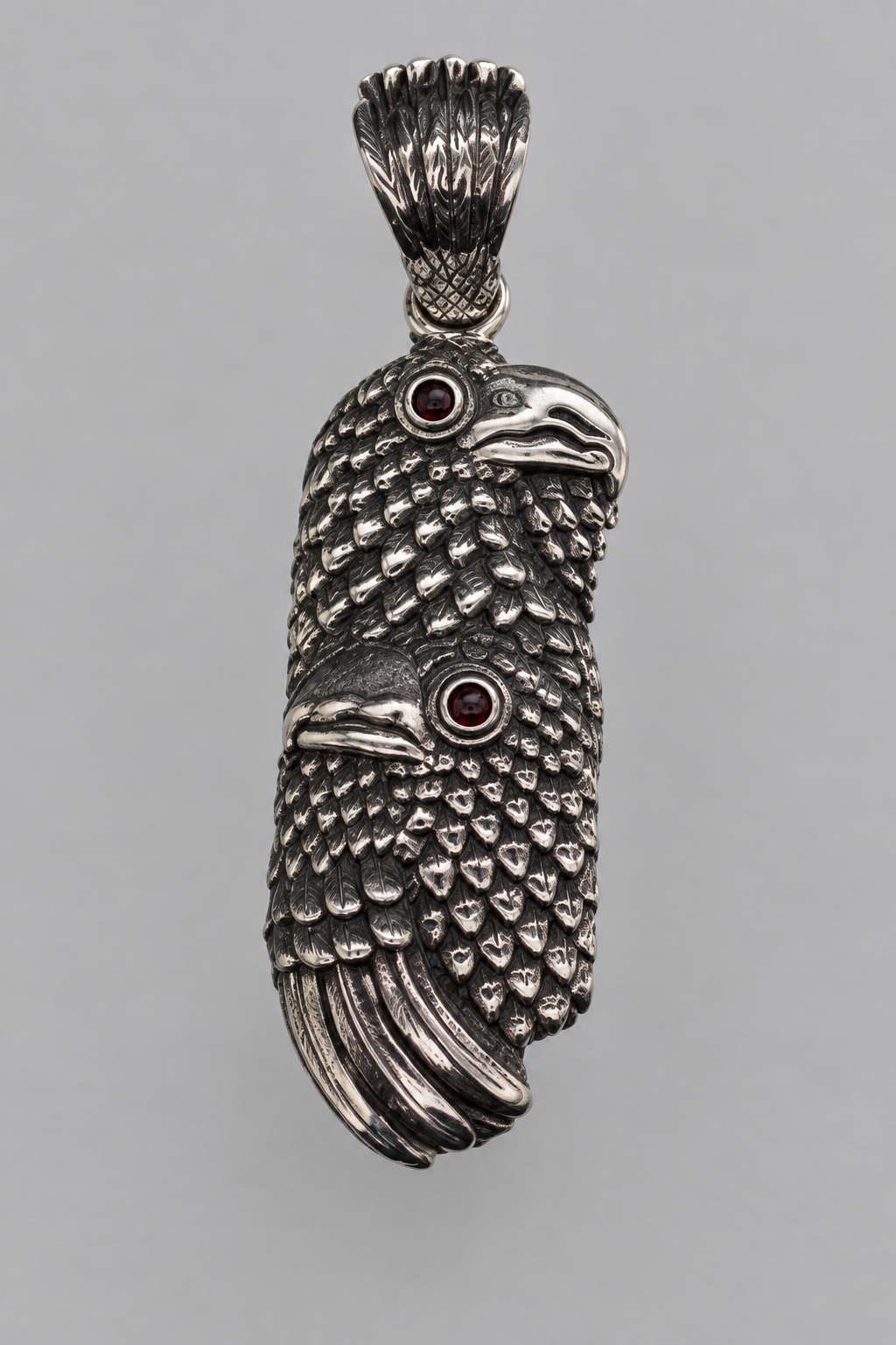 Pendant detail