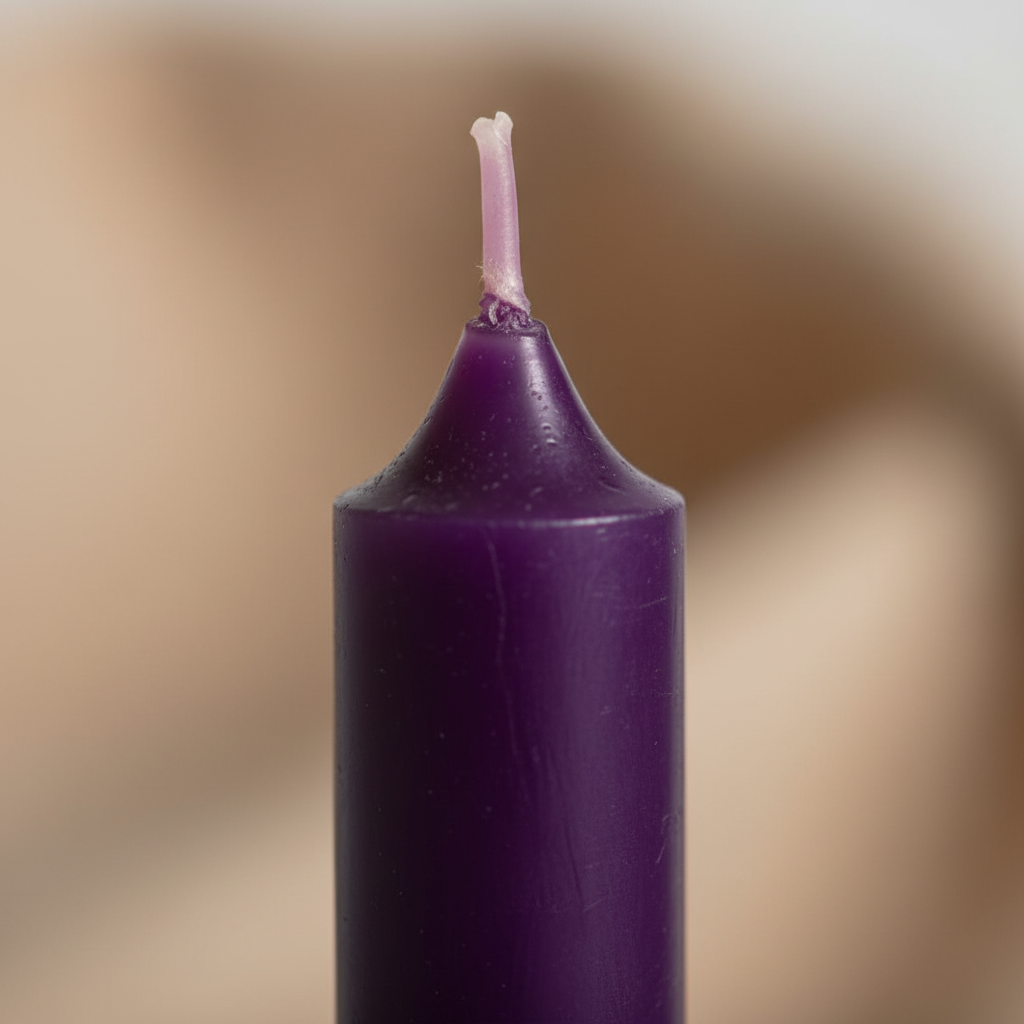 Purple Chime Candle – close-up detail